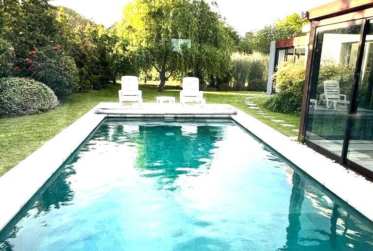 URUGUAY - Montevideo region - Magnificent villa with pool in a gated and secure area