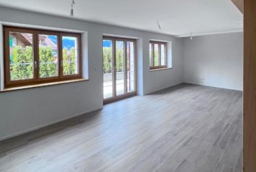 Rare opportunity in Château-d'Œx: 5 room apartment with panoramic view