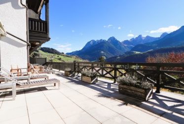 High-end apartment in Château-d'Oex with SPA and breathtaking vistas