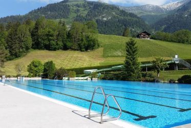 Rare opportunity in Château-d'Œx: 5 room apartment with panoramic view