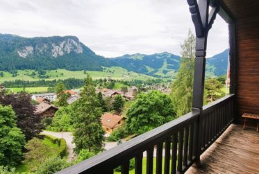 Beautiful 3.5-Room Apartment within a Historic Alpine Residence
