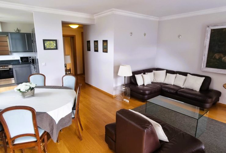Beautiful 3.5-Room Apartment within a Historic Alpine Residence