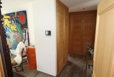 Modern apartment with a view terrace and a buildable plot