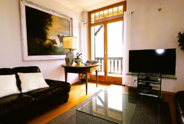 Beautiful 3.5-Room Apartment within a Historic Alpine Residence