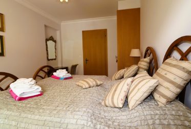 Beautiful 3.5-Room Apartment within a Historic Alpine Residence