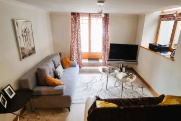 Magnificent apartment in a luxurious historic residence