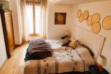 Magnificent apartment in a luxurious historic residence