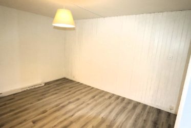 3 Rooms Flat, Flat to renovate